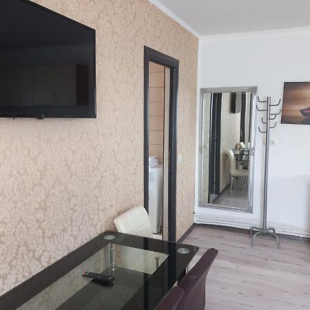 Casa Davison Lägenhet Târgu Jiu Exteriör bild