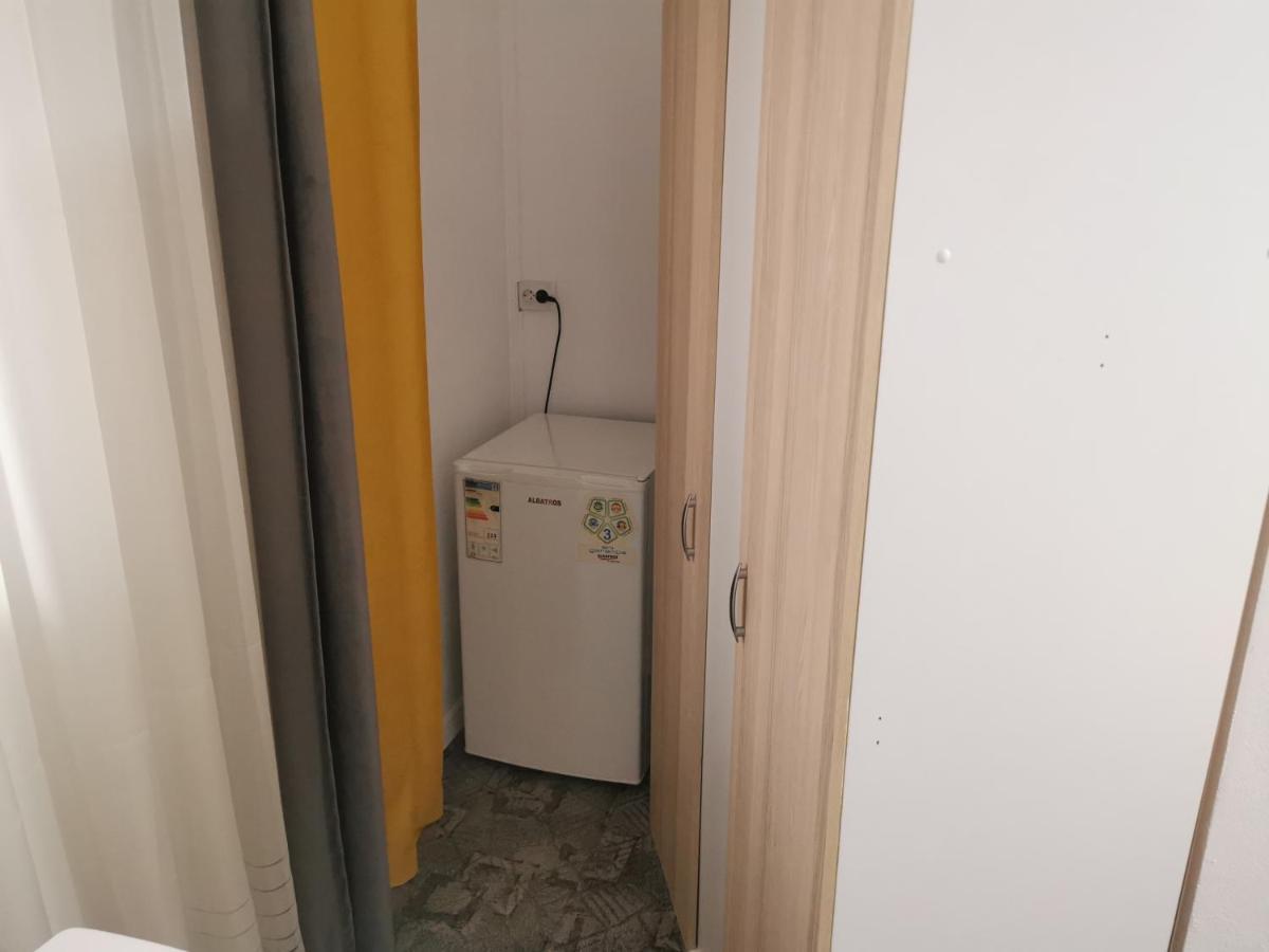 Casa Davison Lägenhet Târgu Jiu Exteriör bild