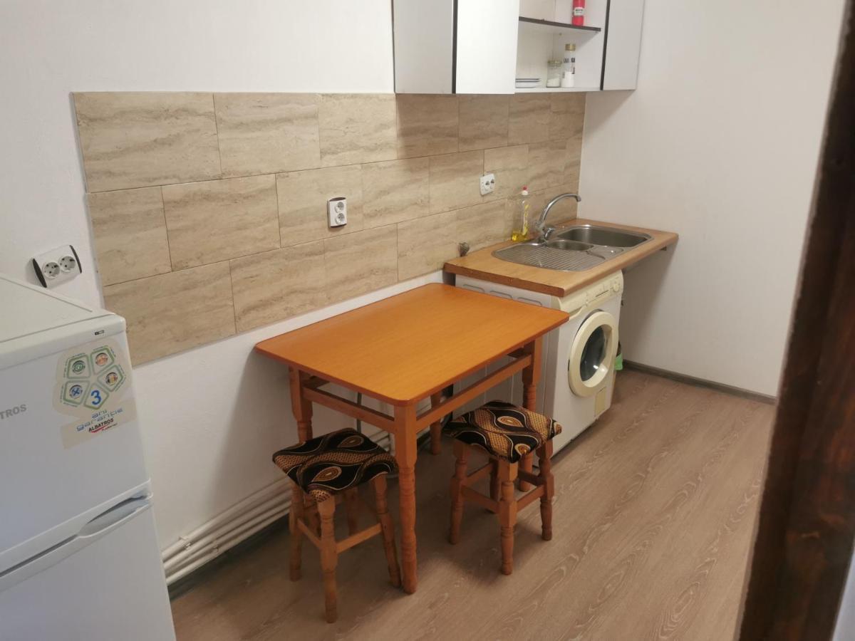 Casa Davison Lägenhet Târgu Jiu Exteriör bild